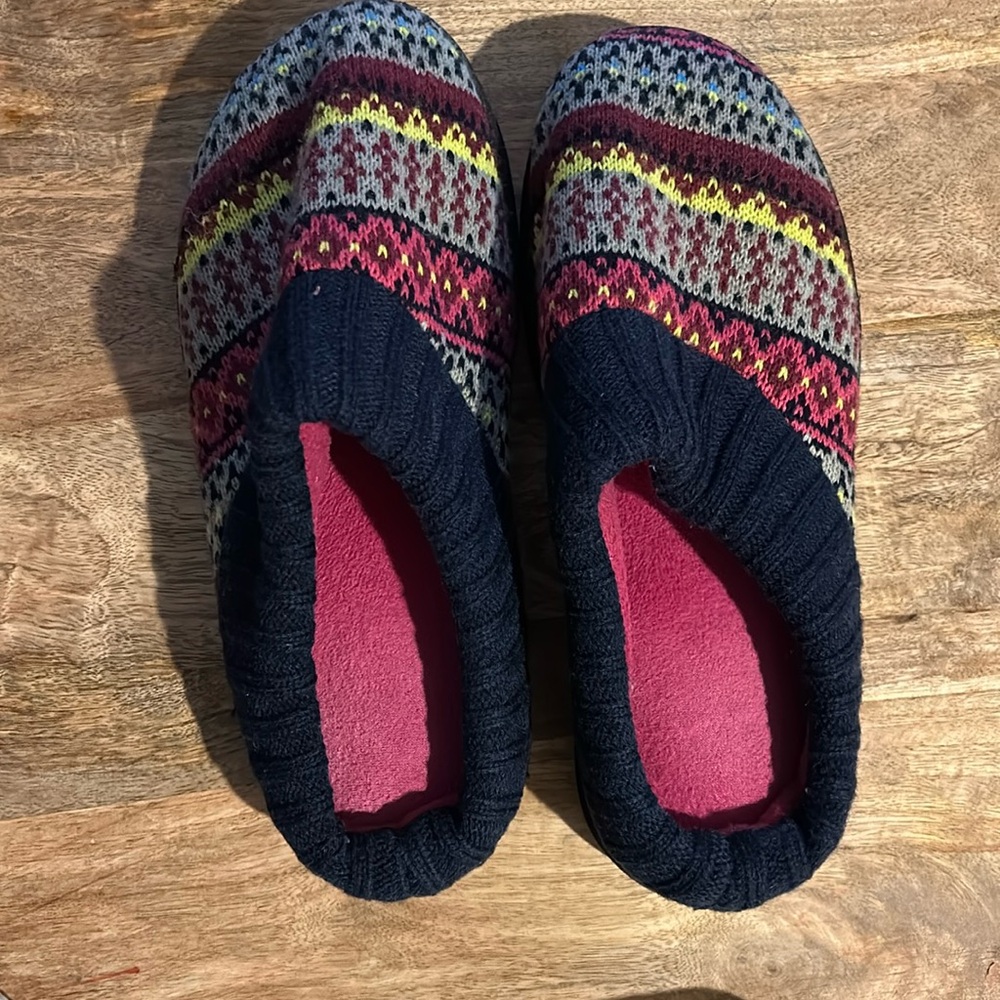 Women’s Isotoner slippers